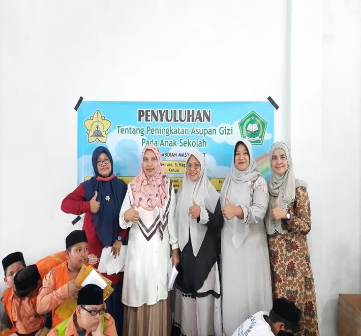 DOSEN FAKULTAS KEPERAWATAN UNIVERSITAS SYIAH KUALA MENERAPKAN TEKNOLOGI DIGITAL SISTEM DETEKSI STUNTING DAN STATUS GIZI SI ANAK (SIDESSI)   DI MIN 27 LAMBARO ACEH BESAR